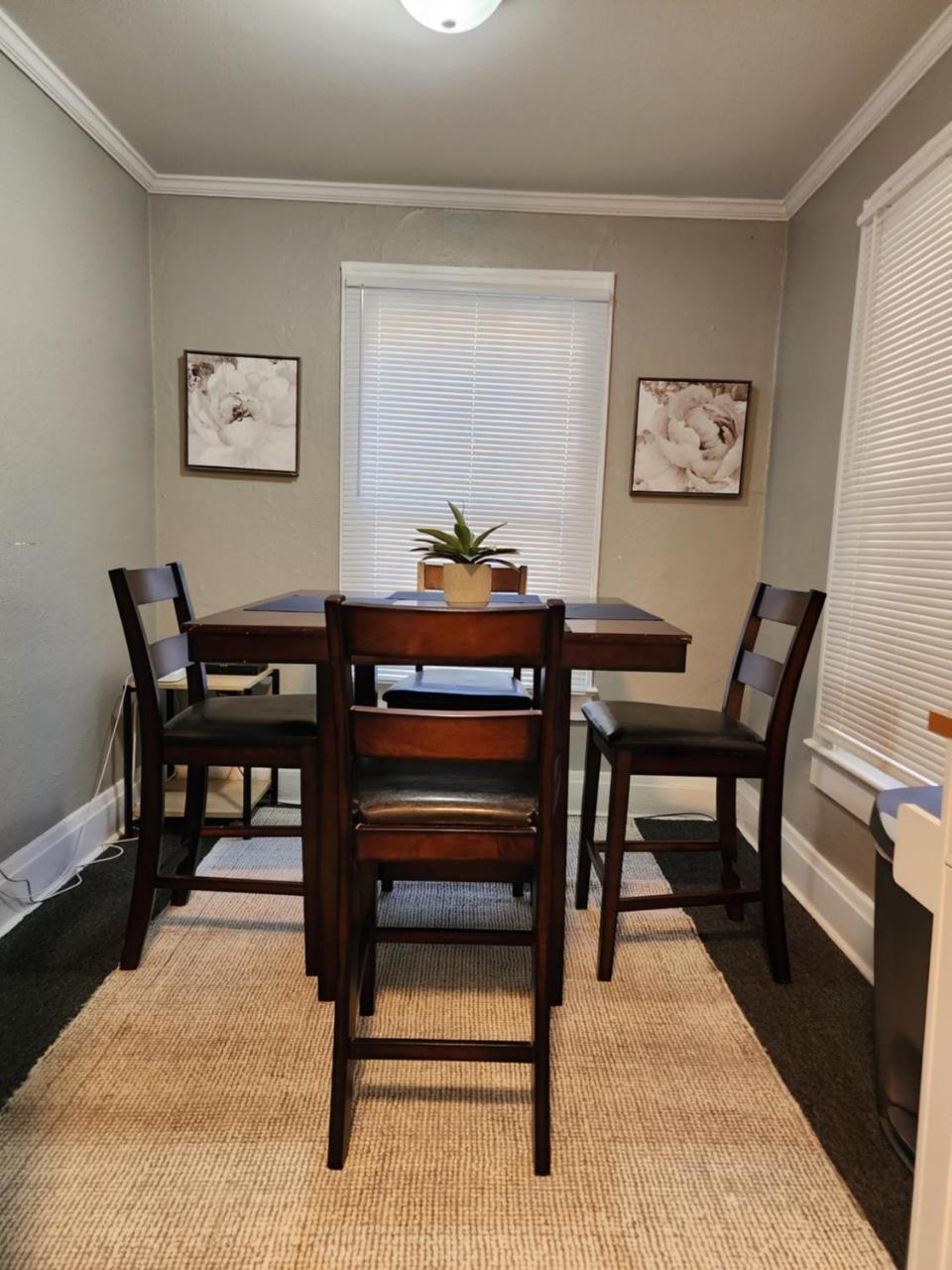 Two Bedroom Home in Beautiful Downtown Lakeland — 4-Star Luxury Hotel in Lakeland, United States