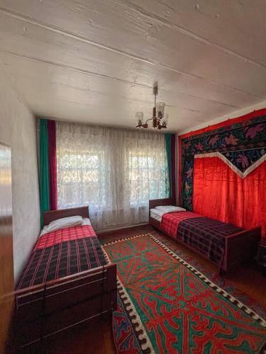 Mountain Lake Treveler in Bokombayevskoye, Kyrgyzstan