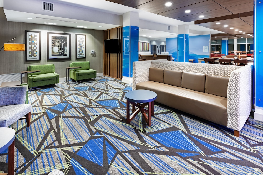 Holiday Inn Express & Suites Denton Sanger by IHG - photo 10