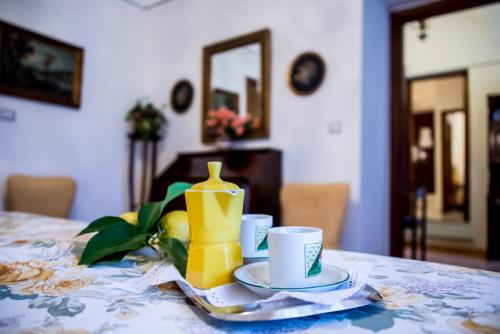 Il Giglio Rosso — 4-Star Luxury Hotel in Naples, Italy