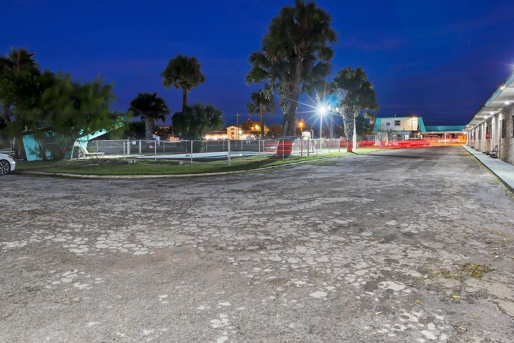 Mathis Motel - photo 33
