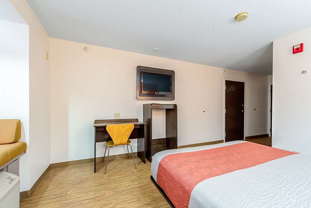 Motel 6 Indianapolis Carmel - photo 14