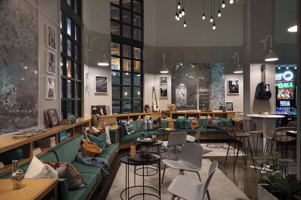 MOXY Memphis Downtown - photo 2