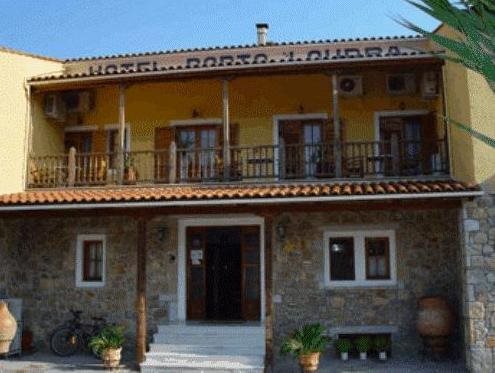 Porto Lourba - carbon neutral hotel in Galaxidhion