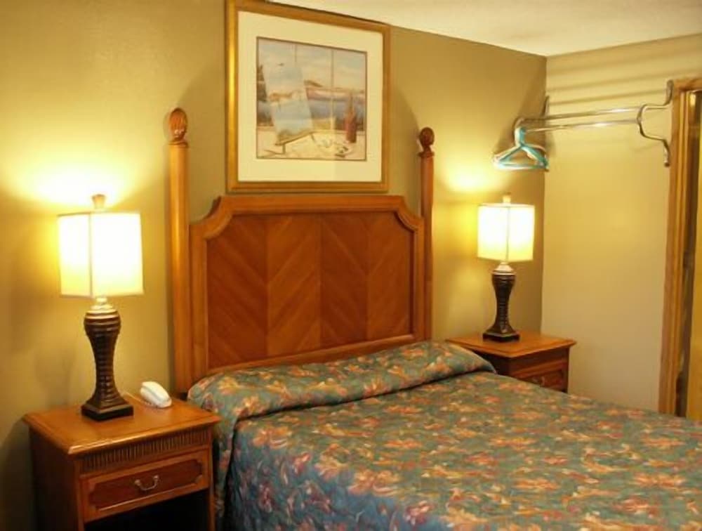 Executive Motel - photo 12