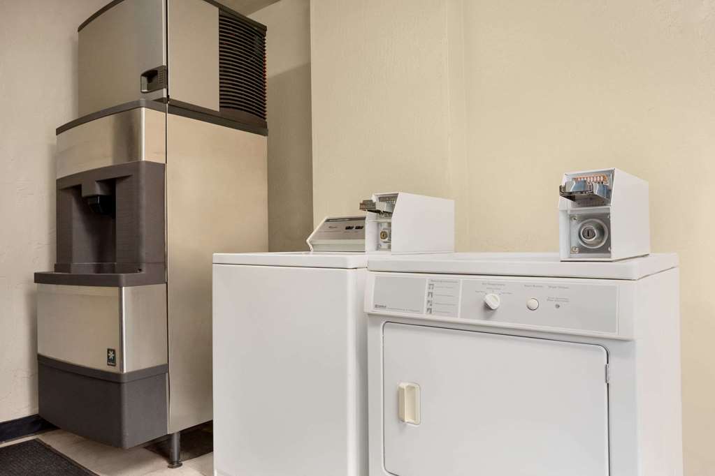 Travelodge by Wyndham Winslow - photo 12