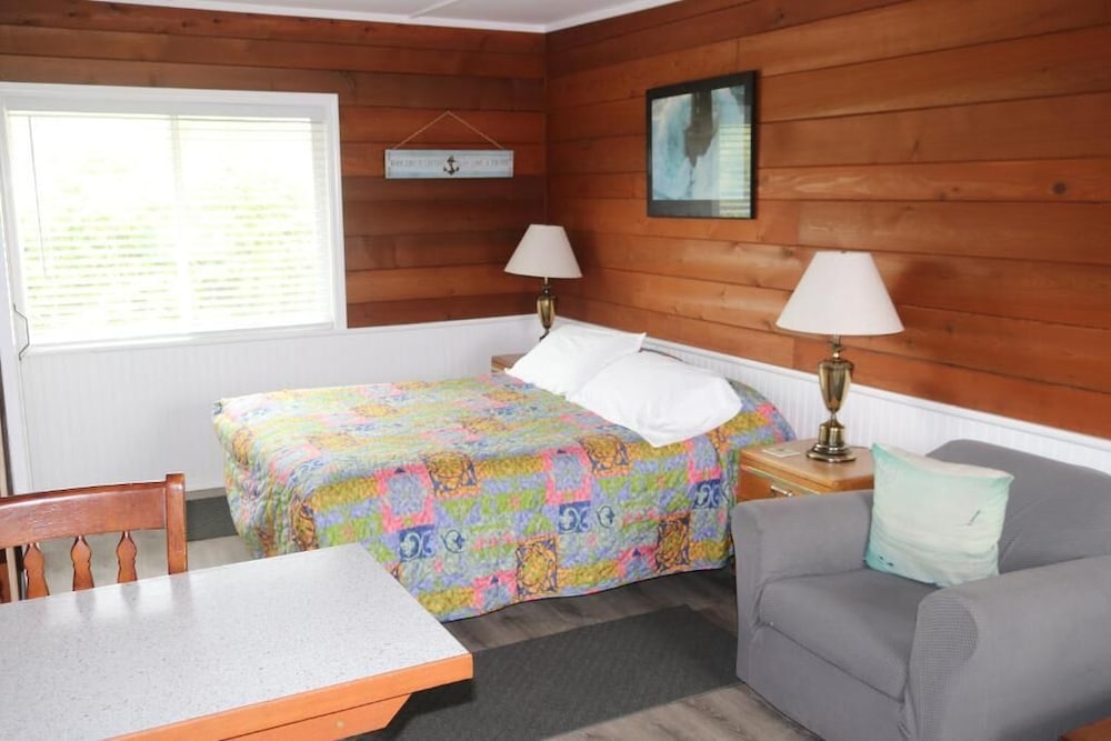 The Lowtide Motel - photo 7