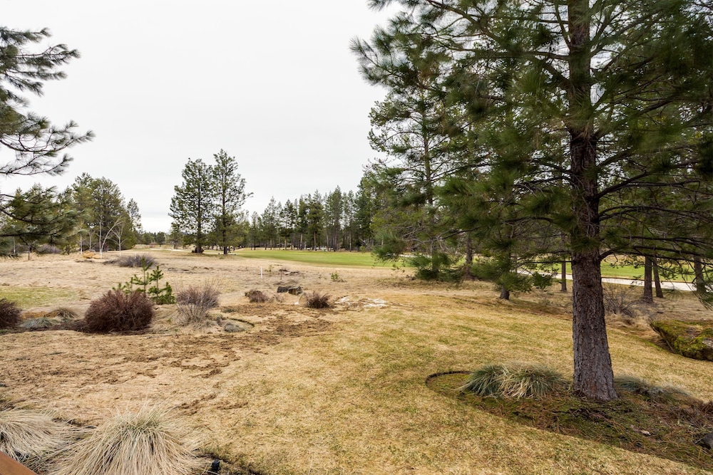 Vista 16 — 4-Star Luxury Hotel in Bend, United States