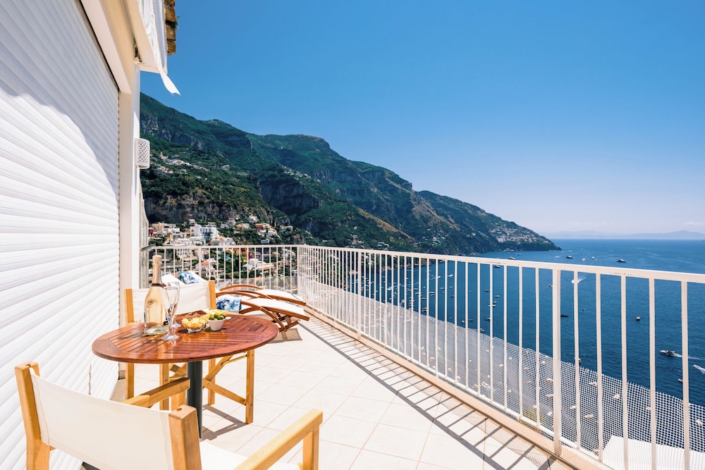 Villa Anfitrite — 4-Star Luxury Hotel in Positano, Italy