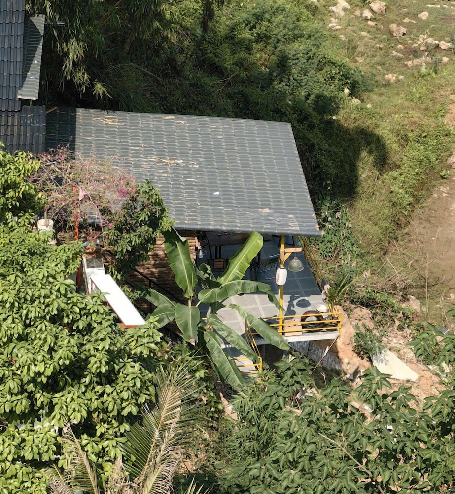 Homestay Nha Go Lan Anh 21212752 — Thanh Thuy