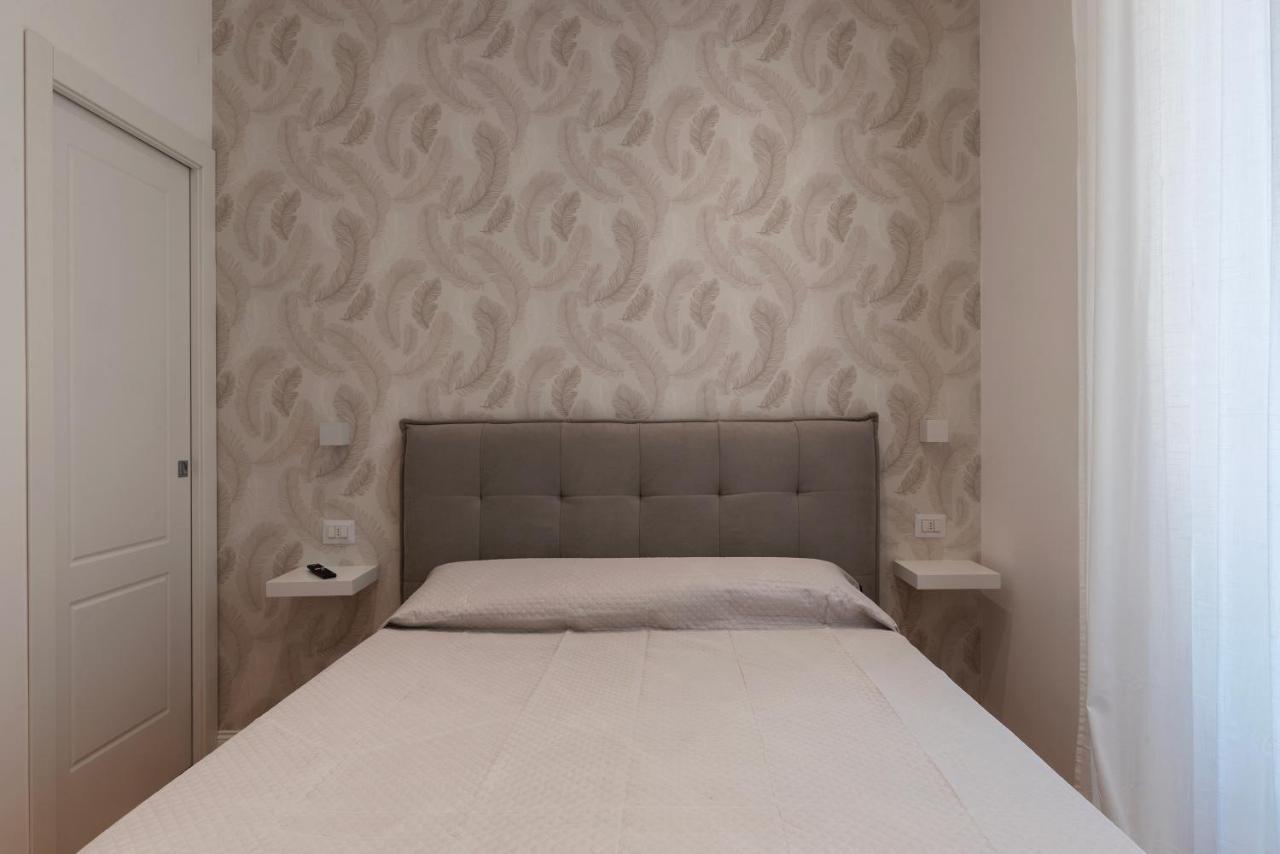Guesthost Rome Huge & Cozy Apartment — 4-Star Luxury Hotel in Rome, Italy