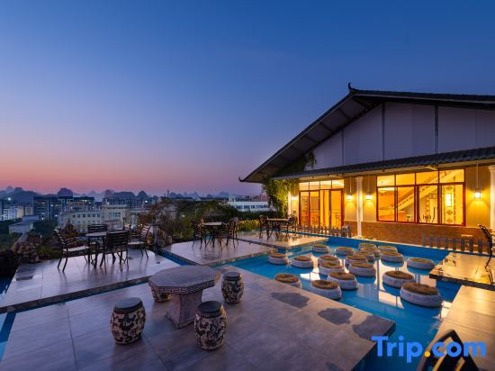 Rezen Hotel Wanzi Qianhong Guilin in Guilin, People's Republic of China