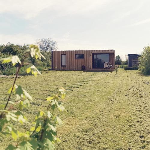 Studio Bois Le Colibri a Chambley - carbon neutral hotel in Unknown City
