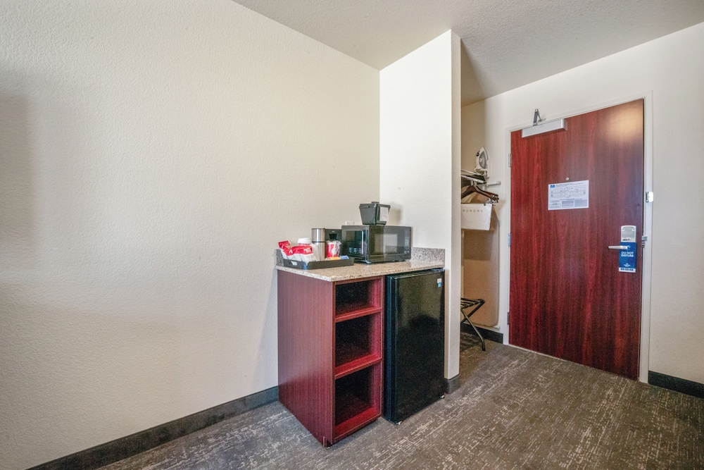 Cobblestone Inn & Suites Boise City - photo 22