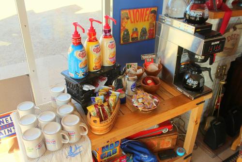 Blue Swallow Motel - photo 38