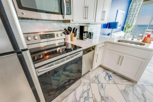 Oceanfront Retreat w Stunning Views Myrtle Beach - photo 18