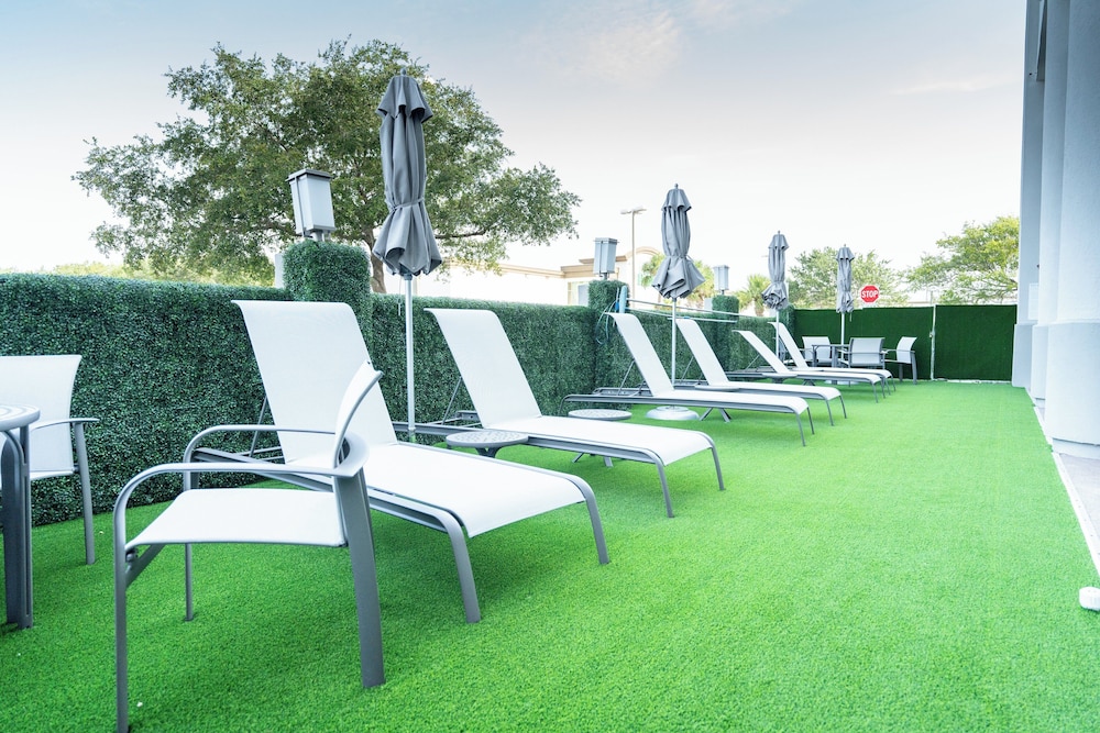 Holiday Inn Express Hotels & Suites Cocoa Beach by IHG - photo 26