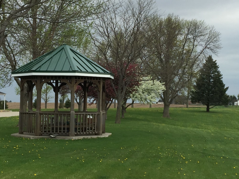 Crest Country Inn - photo 138