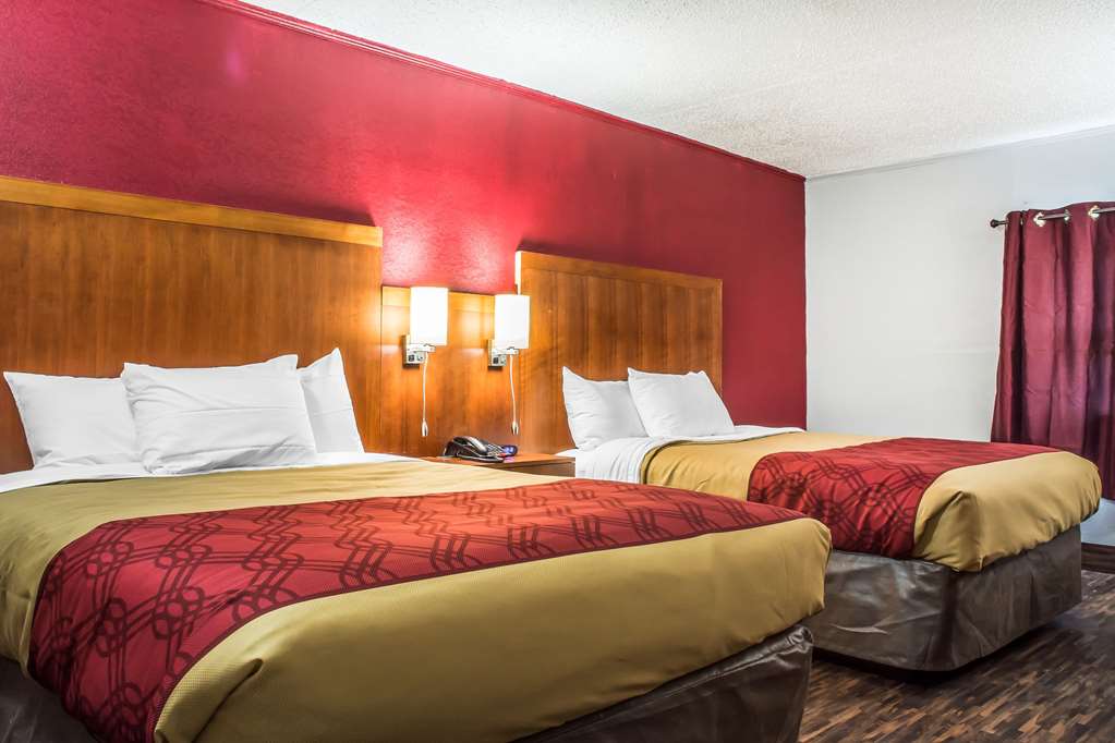 Econo Lodge Brockport - photo 12