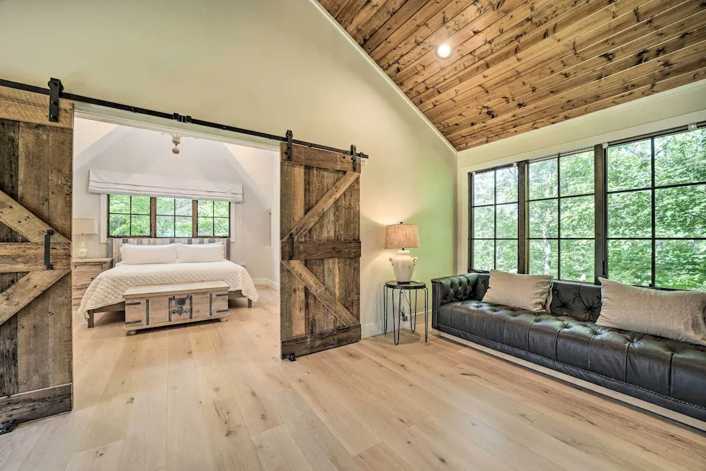 7 Mi to Ski Sapphire Valley: Resort style Retreat - photo 3