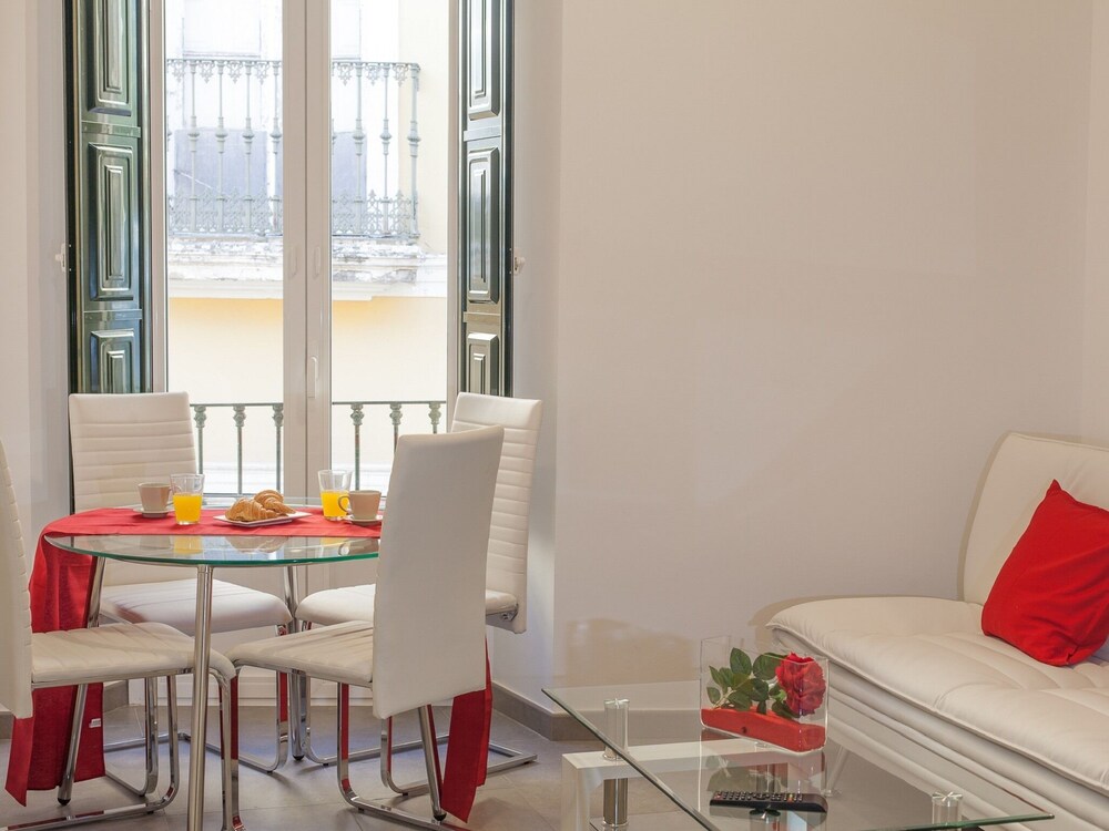 Reservaloen Terrazas de la Catedral — 4-Star Luxury Hotel in Sevilla, Spain
