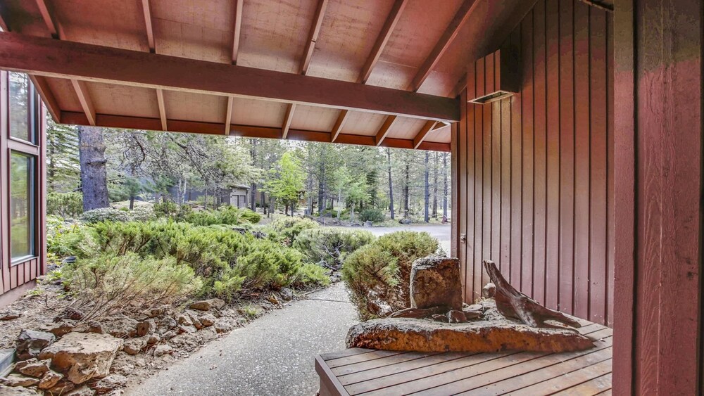 Sparks 4 — 4-Star Luxury Hotel in Bend, United States