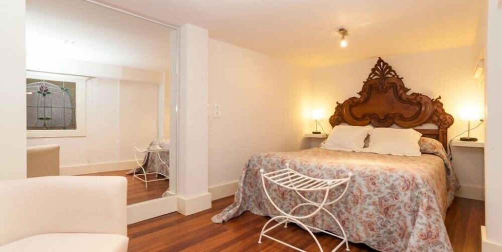 Sevilla Home Center — 4-Star Luxury Hotel in Sevilla, Spain