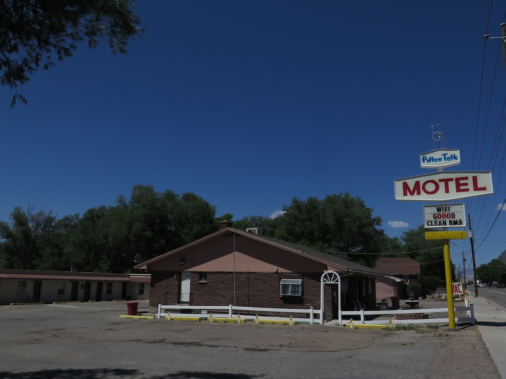Pillow Talk Motel - photo 34