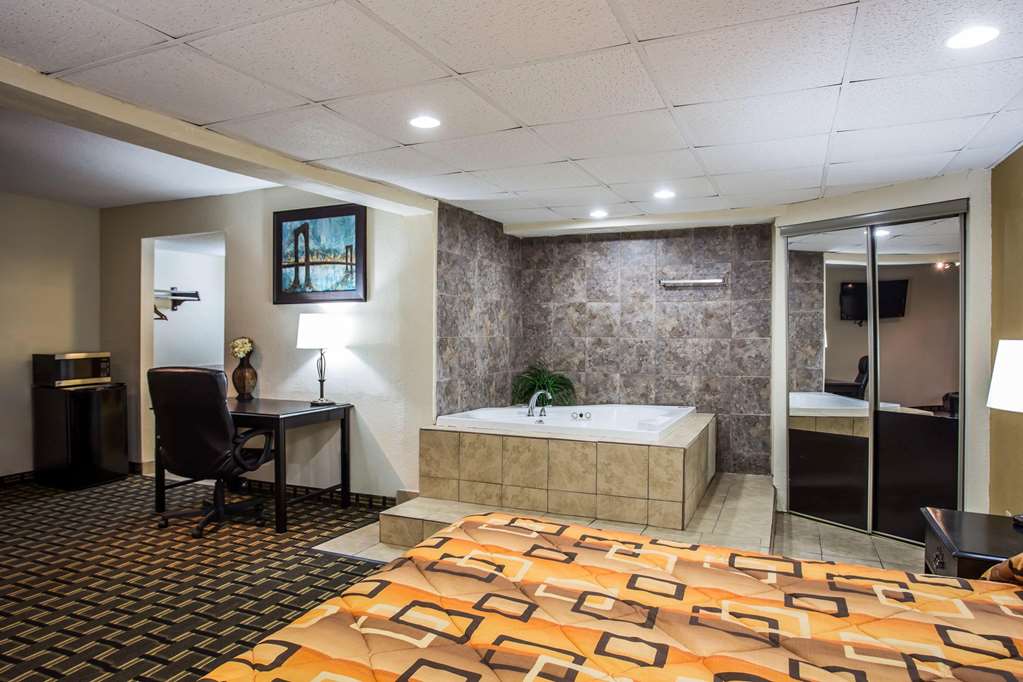 Econo Lodge Salisbury South - photo 17