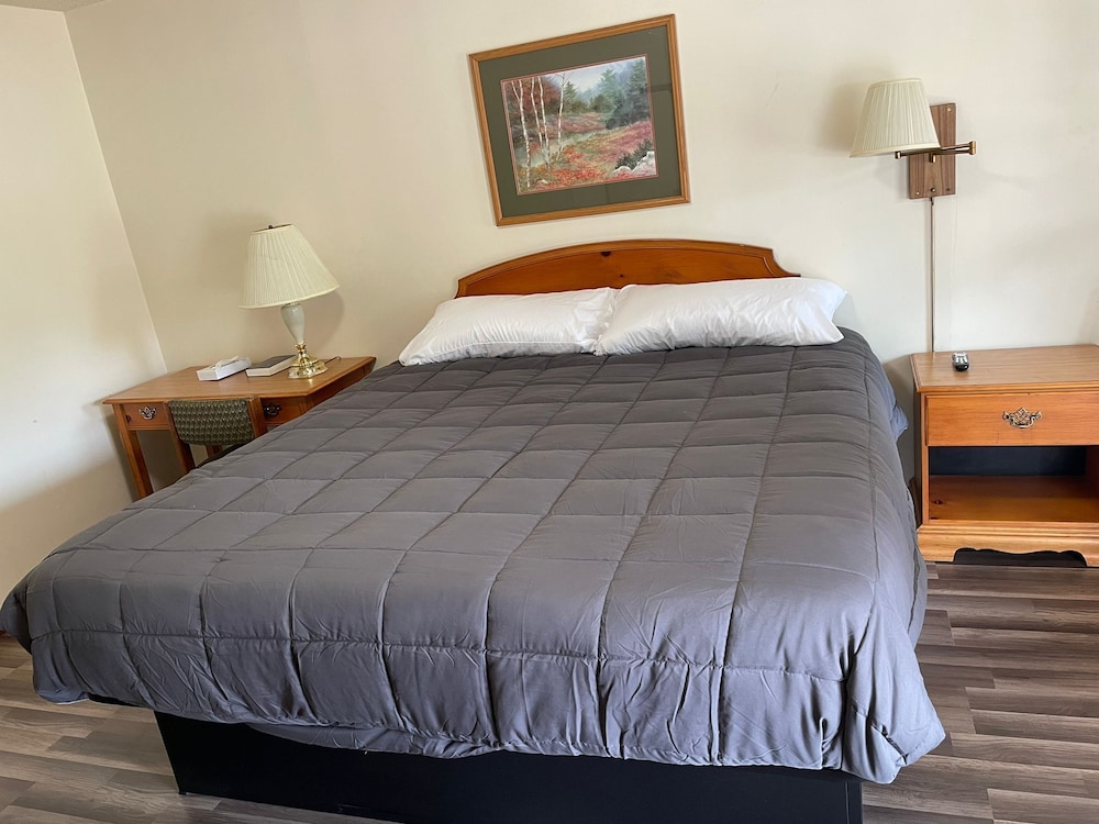 Pine Valley Motel - photo 10