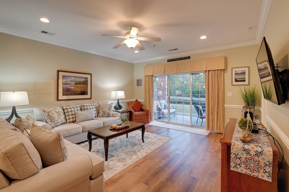 Tupelo Bay Golf Resort Condo 1 Mile To Beach in Murrells Inlet, United States