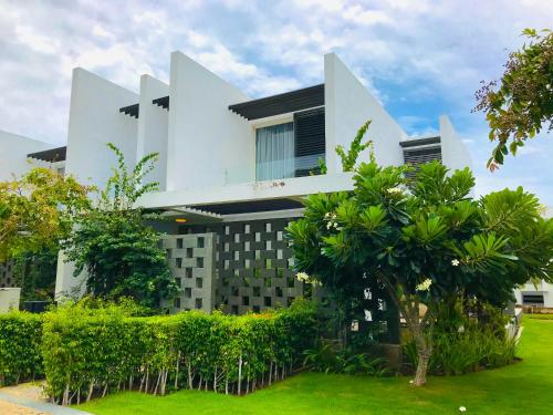 Oceanami 3BR Villa Vivian Homestay — 4-Star Luxury Hotel in Vung Tau, Vietnam