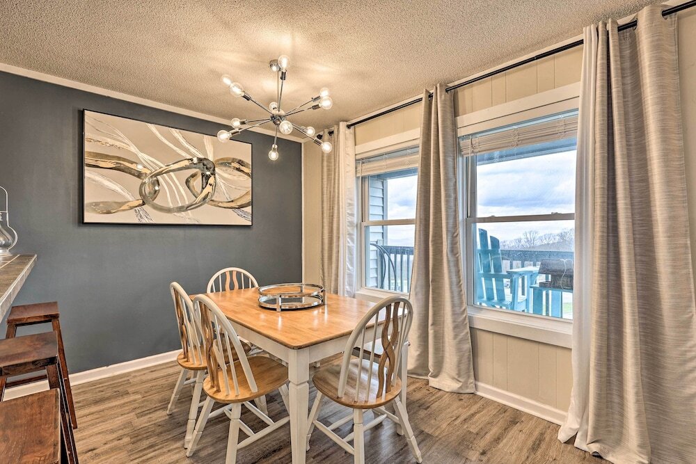 2 Mi to Skiing Resort Style Beech Mountain Condo - photo 6
