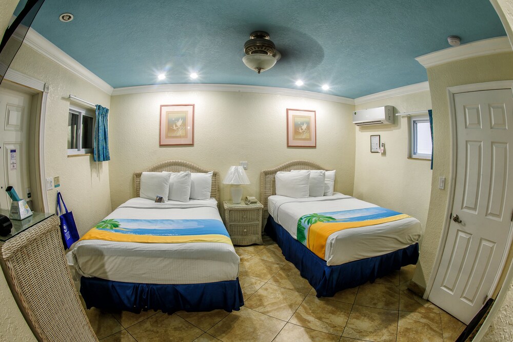 Bay Palms Waterfront Resort Hotel and Marina - photo 5