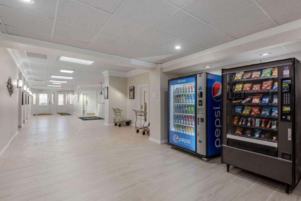 Quality Inn & Suites New Hartford Utica - photo 30