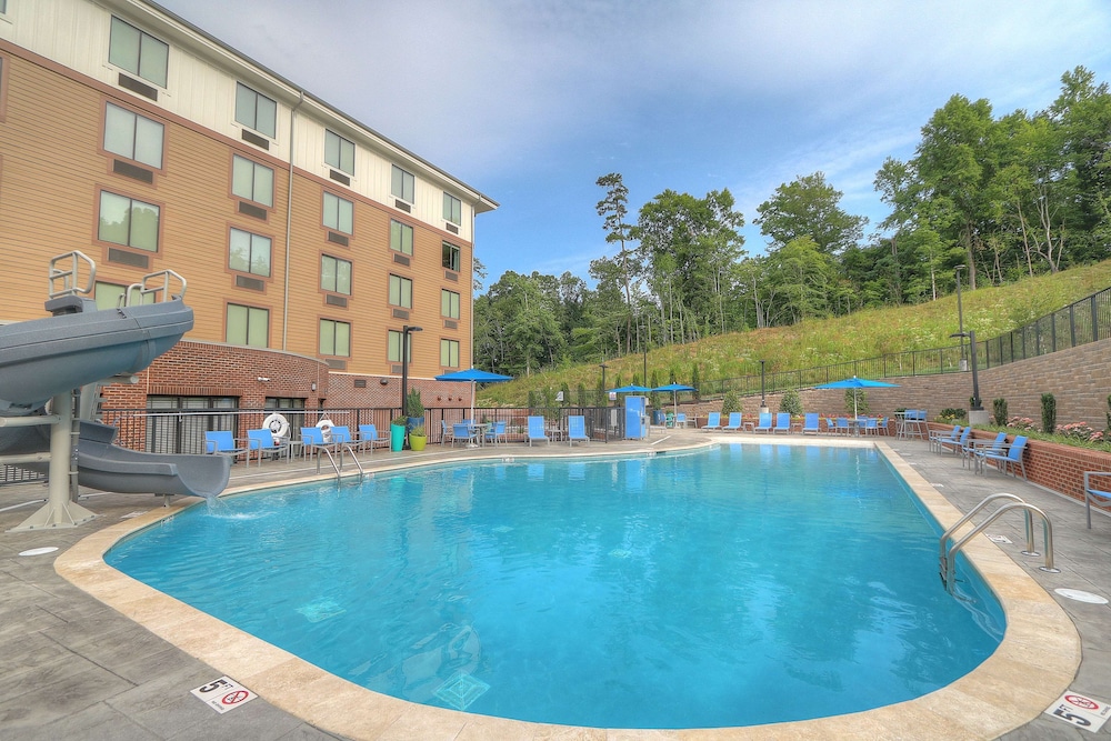 Hilton Garden Inn Pigeon Forge - photo 52