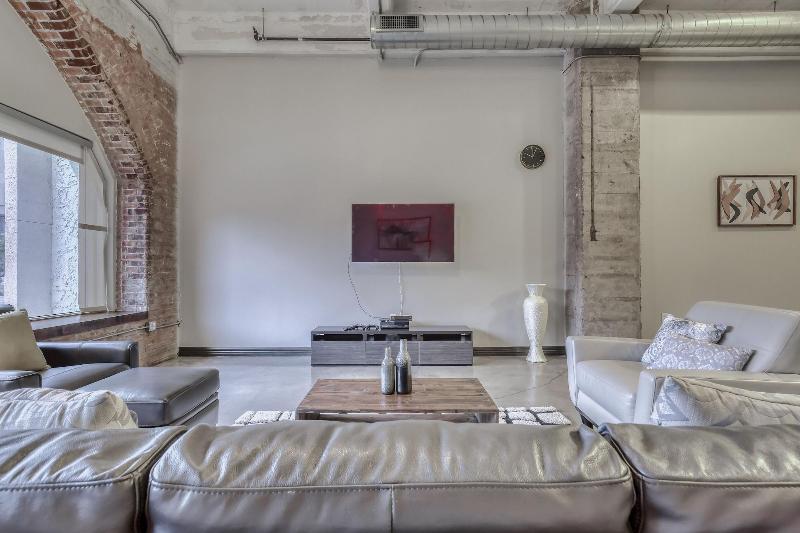 Luxury Downtown Dallas Stay by Amyfinehouse - photo 43