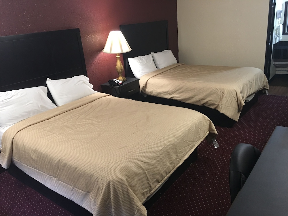 Super 9 Motel - photo 7