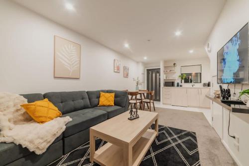 2BR Stay in the City Free Wi Fi Gloucester in Christchurch, New Zealand