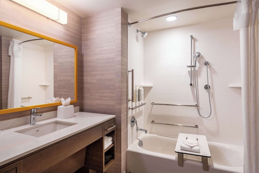 Home2 Suites by Hilton Bozeman Midtown - photo 42
