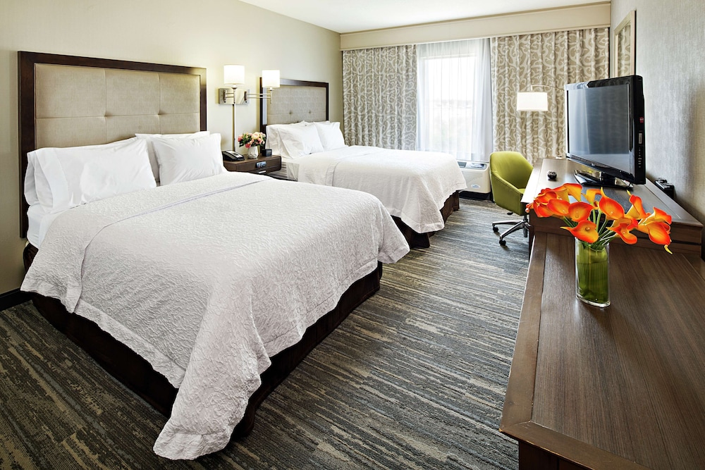 Hampton Inn & Suites Palm Desert - photo 8