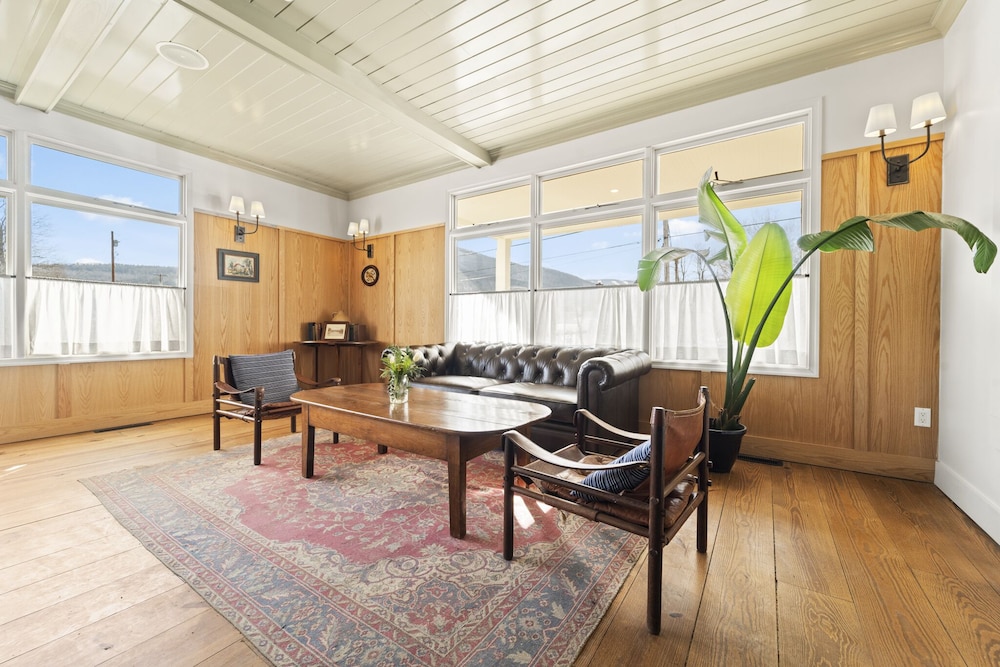 Wylder Hotel Windham - photo 2