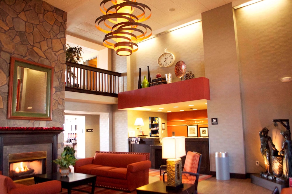 Hampton Inn & Suites Flagstaff - photo 5