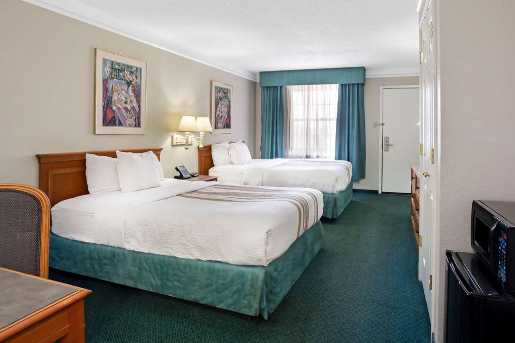 Baymont by Wyndham Fort Stockton - photo 6