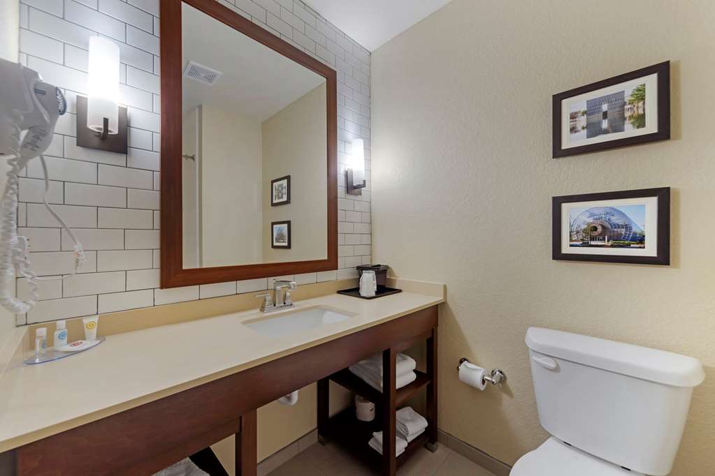 Comfort Inn & Suites Harrah - photo 22