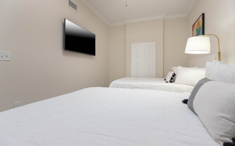 Phoenix Gulf Towers 1701 4 Bedroom Condo - photo 12