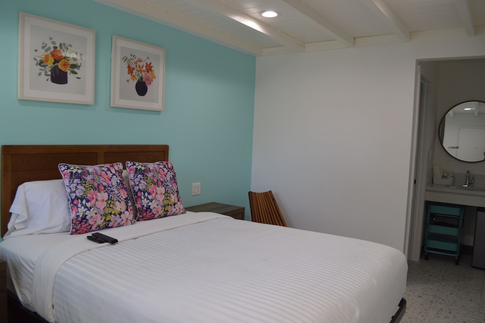Calafia Inn - photo 10
