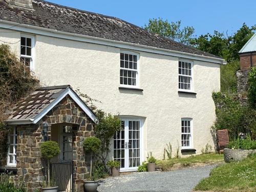 The Cottage — 4-Star Luxury Hotel in Exeter, United Kingdom
