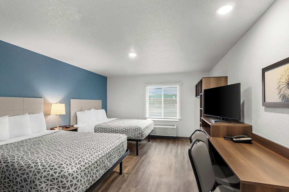WoodSpring Suites Beaverton Portland West - photo 20