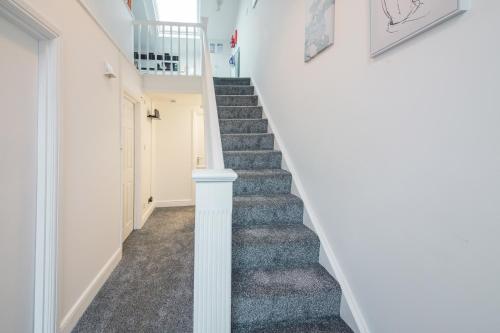 Elegant 4BR Little Venice By Aureva Residences — 4-Star Luxury Hotel in London, United Kingdom